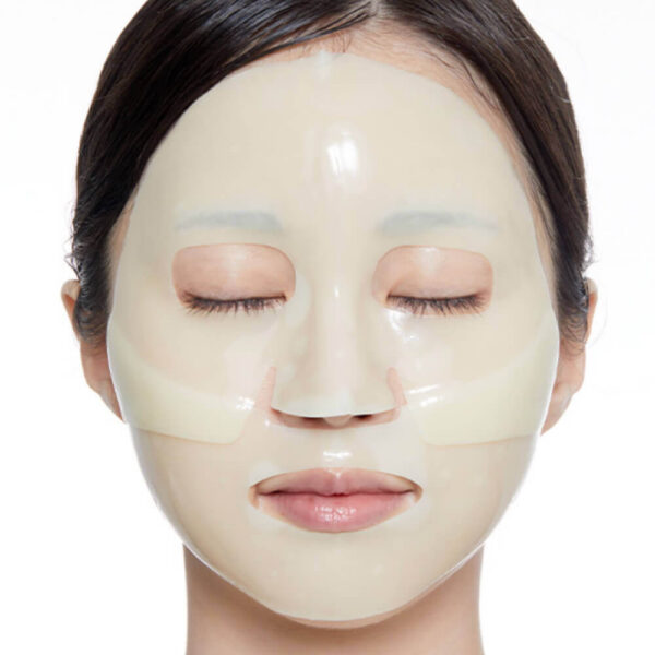 VT Cosmetics Vita-Light Reedle Shot 100 2Step Hydrogel Mask srazu posle naneseniya