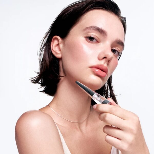 plamper dlya gub s mikroiglami VT Cosmetics Reedle Shot Lip Plumper Beginner