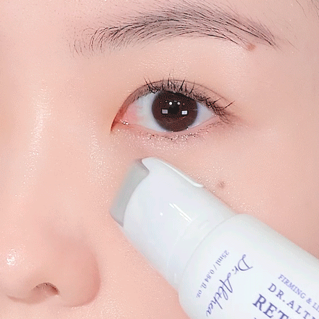 Видео-инструкция: как использовать массажный роллер Dr. Althea Retinol для век.